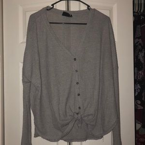 Super cute sweater/top